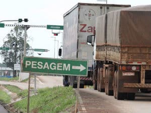 Não cabe ao Judiciário impor sanções a caminhões com excesso de peso